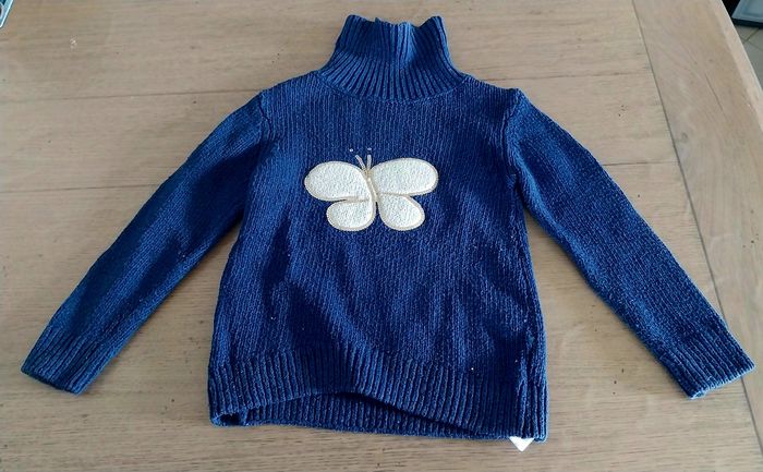 Pull col roulé fille 5ans en bon état