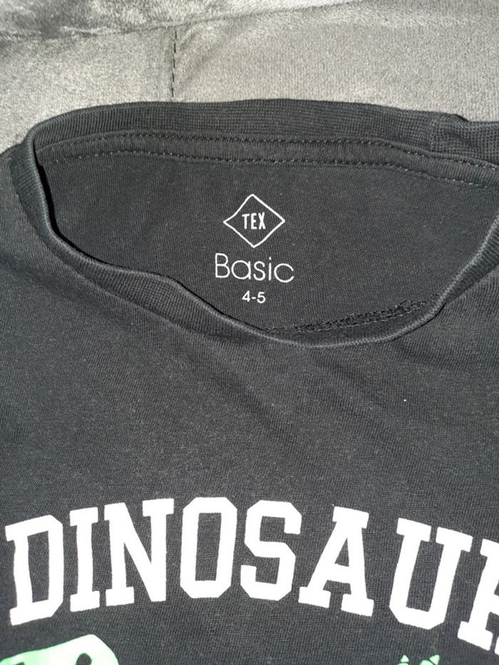 T shirt dinosaure - photo numéro 2