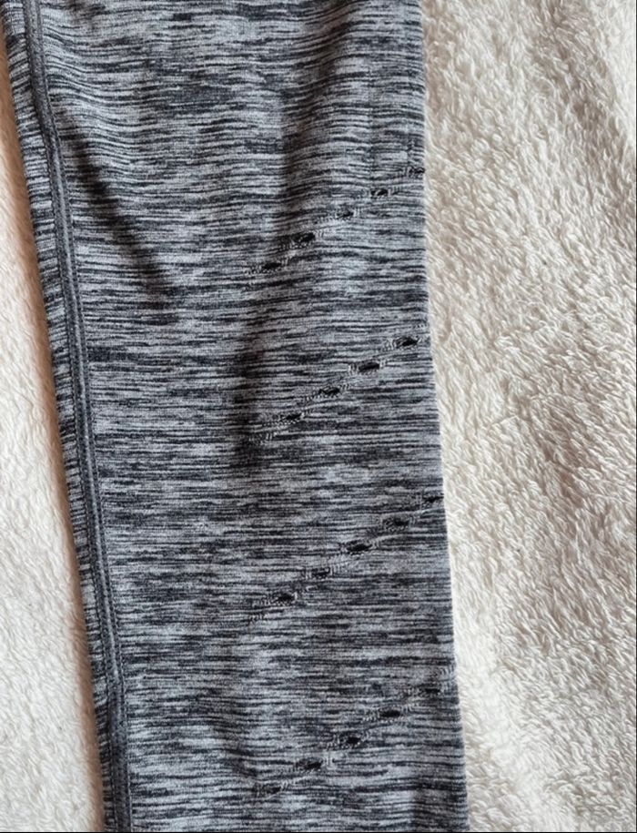Legging de sport gris taille M de chez Workout en bon état - photo numéro 4