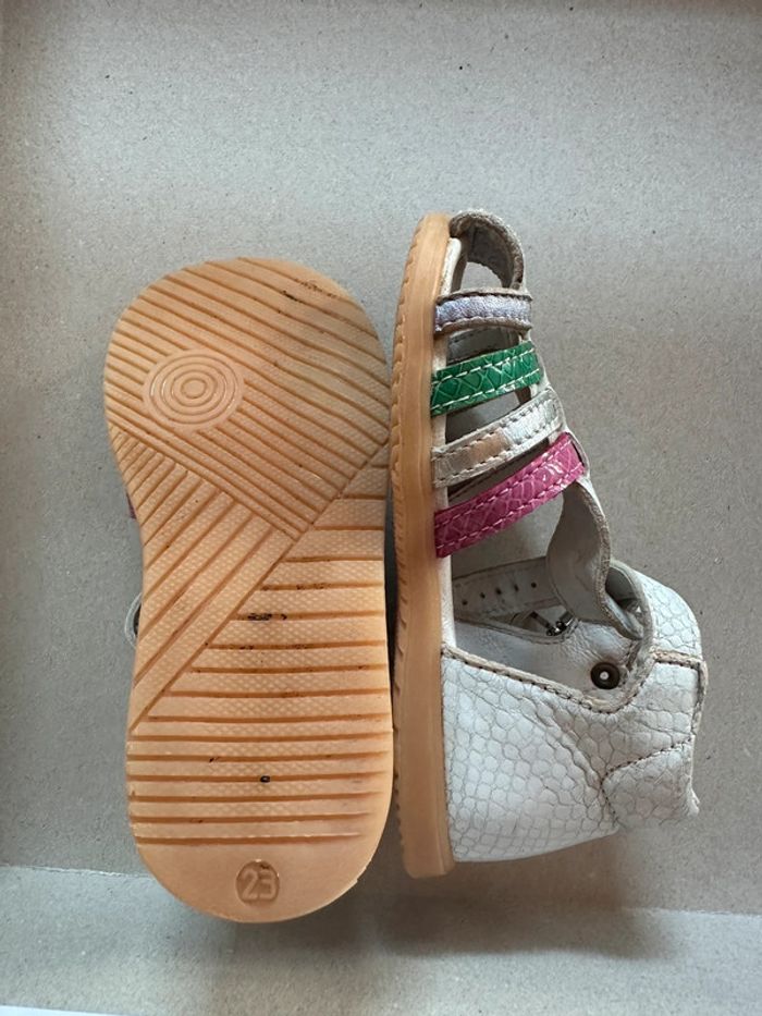 Nu pied fille - photo numéro 4