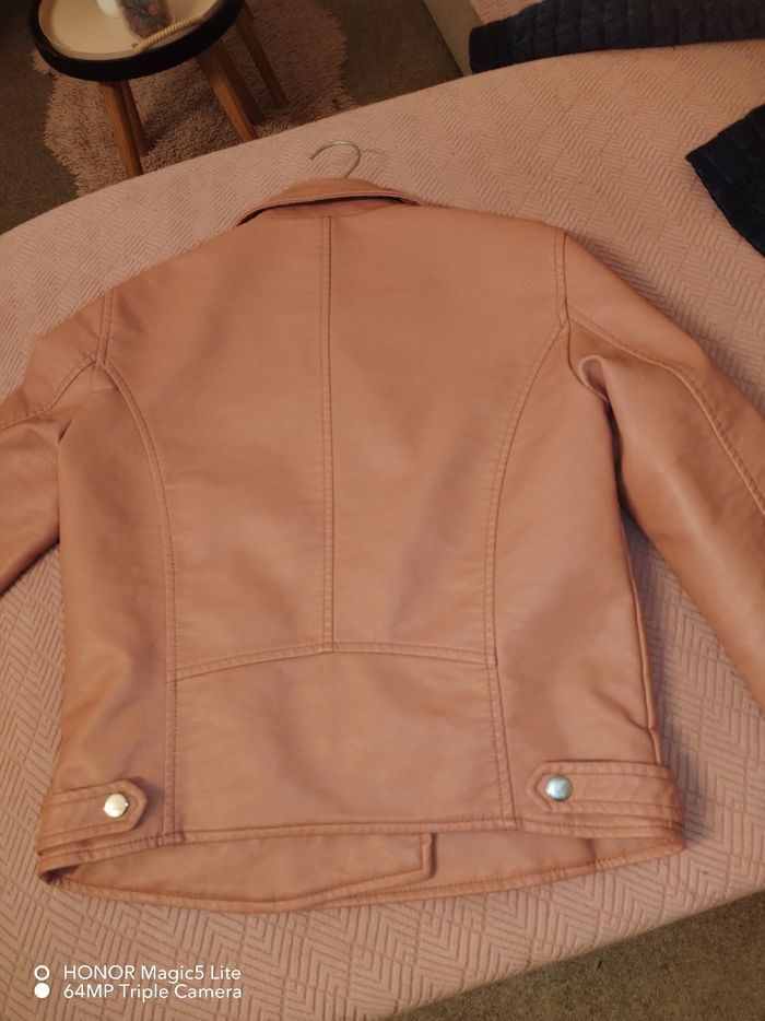 Veste rose en simili cuir - photo numéro 3