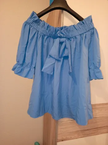 Top épaules dénudées avec noeud taille 4XL neuf