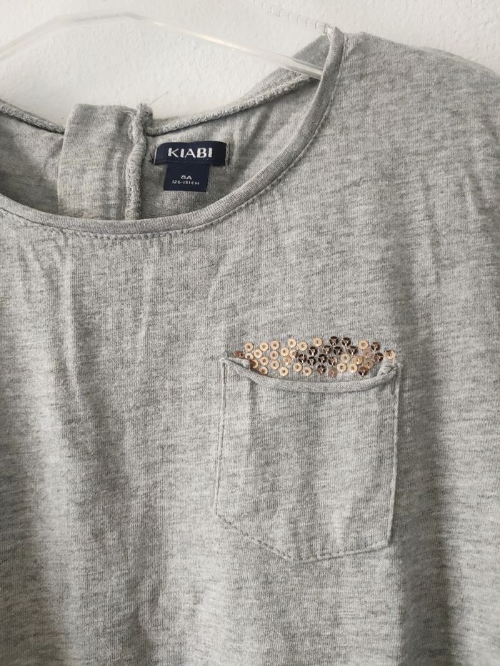 Tee-shirt gris à sequins dorés 8 ans Kiabi - photo numéro 2