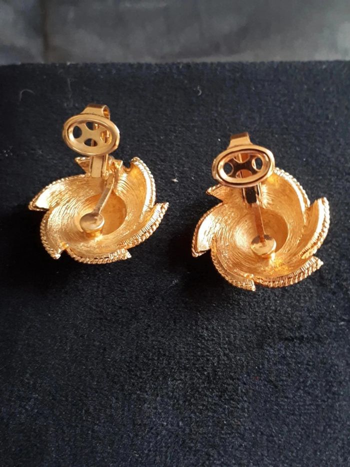Boucle d'oreille vintage plaqué or - photo numéro 5