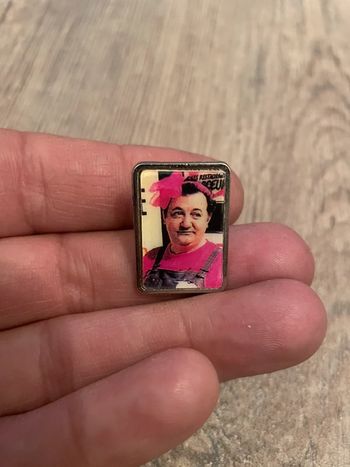 Pin’s Coluche Resto du Cœur