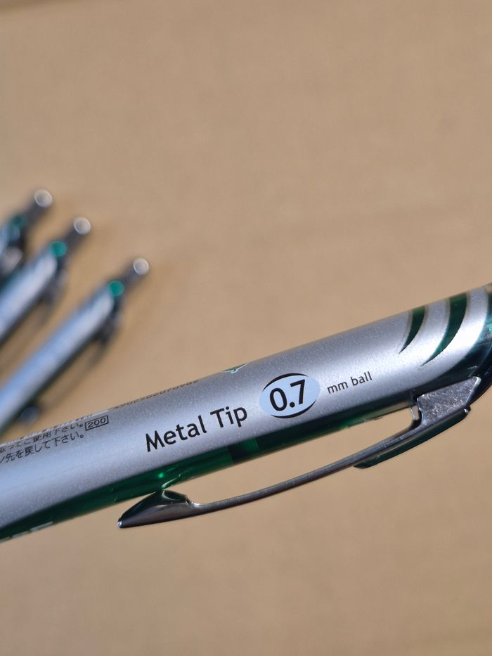 Lot 4 stylos Pentel Energel vert foncé - photo numéro 2