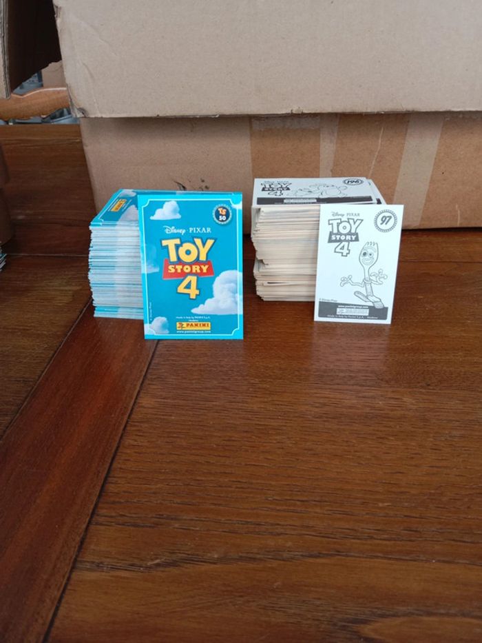 Lot Toy Story 4