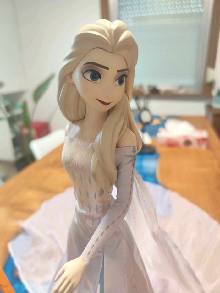 Figurine Elsa - photo numéro 2