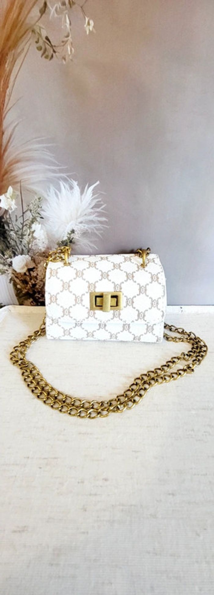 Mini sac à main chic imprimé blanc– Chaîne dorée élégante - photo numéro 3