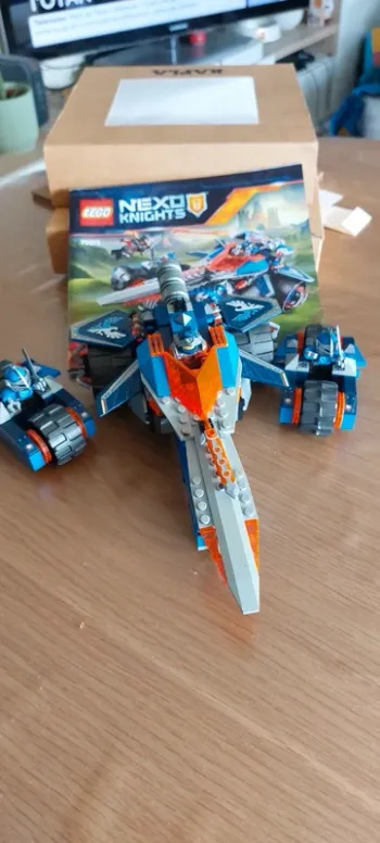 Lego nexo knights l'épée rugissante de clay