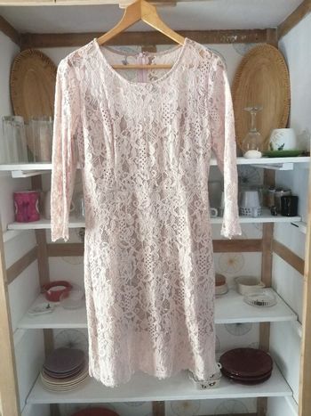 Robe dentelle taille 40
