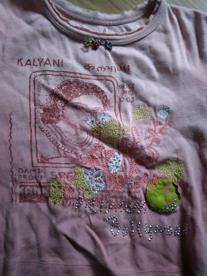 T shirt rose.
Filles. Taille 4 ans - photo numéro 3