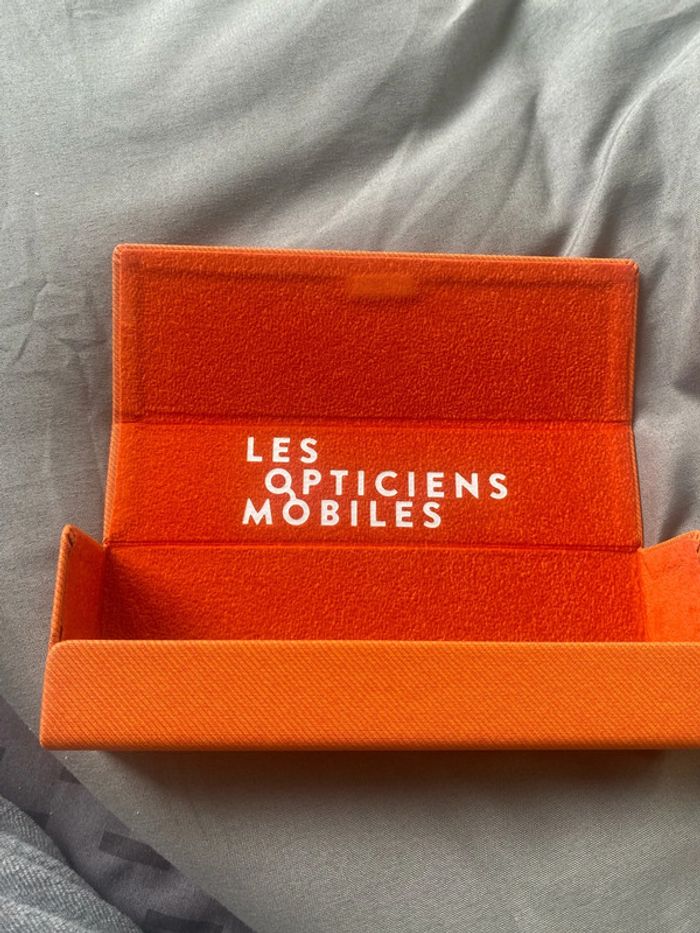 Étui à lunettes