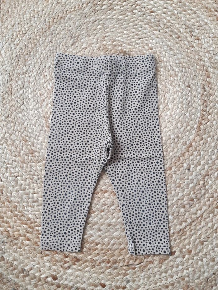 Tenue tee-shirt et legging - photo numéro 3