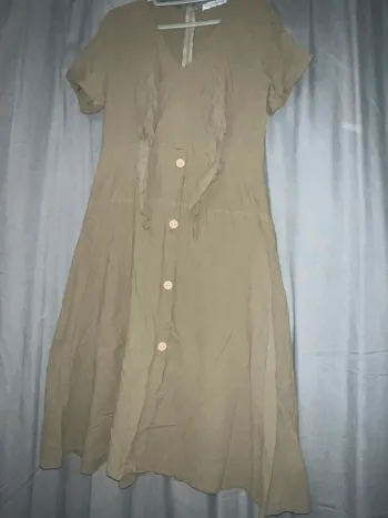Robe kaki manches courtes