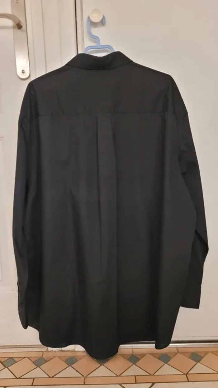 Chemise noire manches longues 35% coton - photo numéro 2