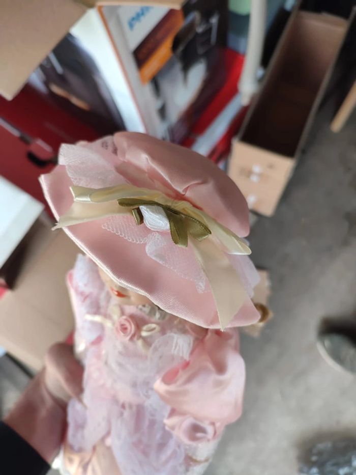 Poupée porcelaine - photo numéro 2