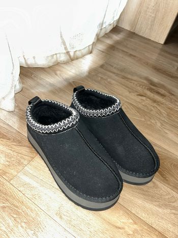 Ugg noires