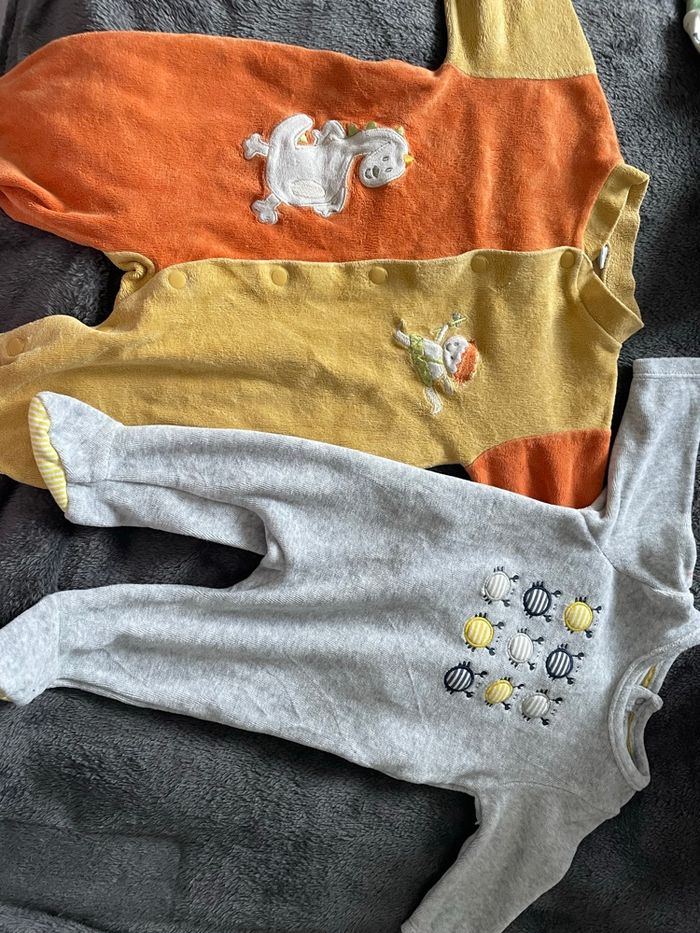 8 pyjamas - photo numéro 3