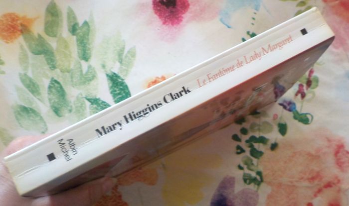 LE FANTOME DE LADY MARGARET de Mary HIGGINS CLARK Ed. Albin Michel - photo numéro 5