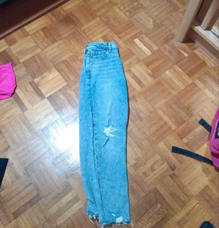 Jean à trou enfant fille