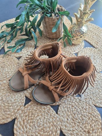 Sandales à frange