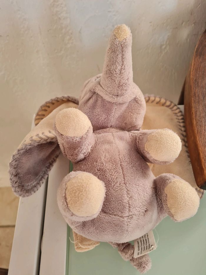 Peluche musicale à accrocher Dumbo disney - photo numéro 5