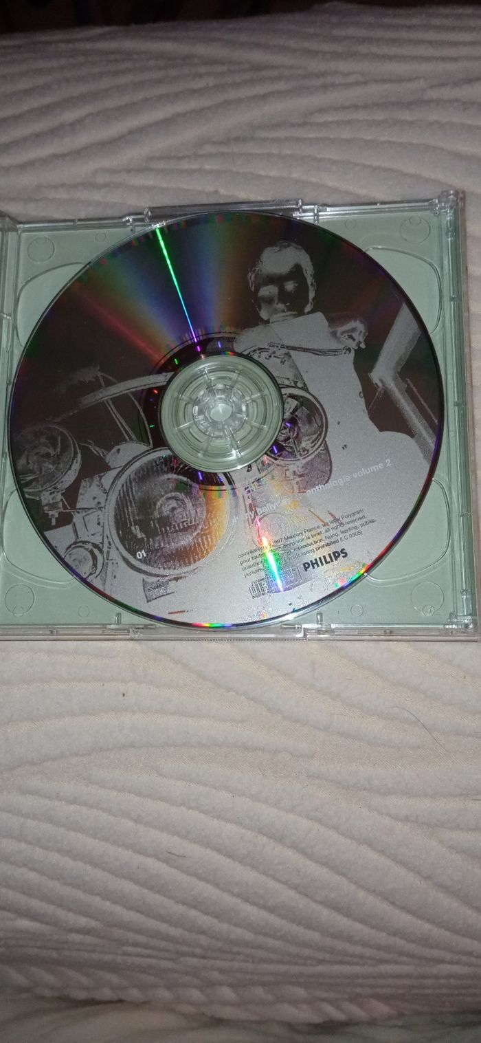 double  CD  johnny Hallyday ni - photo numéro 3