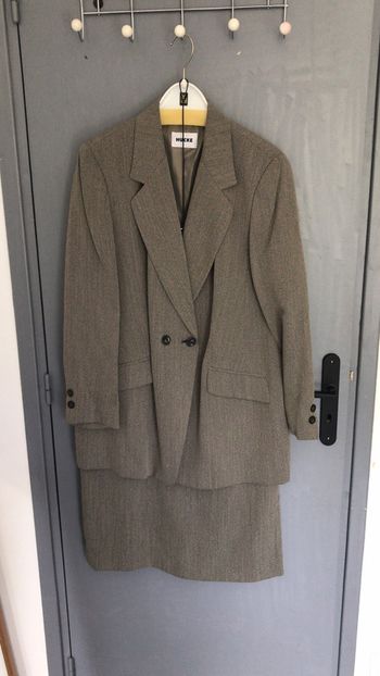 Tailleur veste et jupe