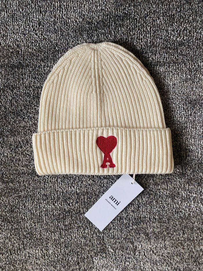 Bonnet AMI Paris Beige Neuf