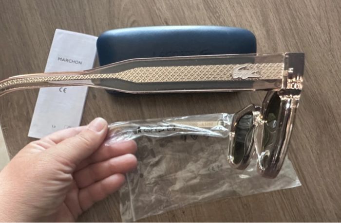 Lunettes Lacoste neuve - photo numéro 4