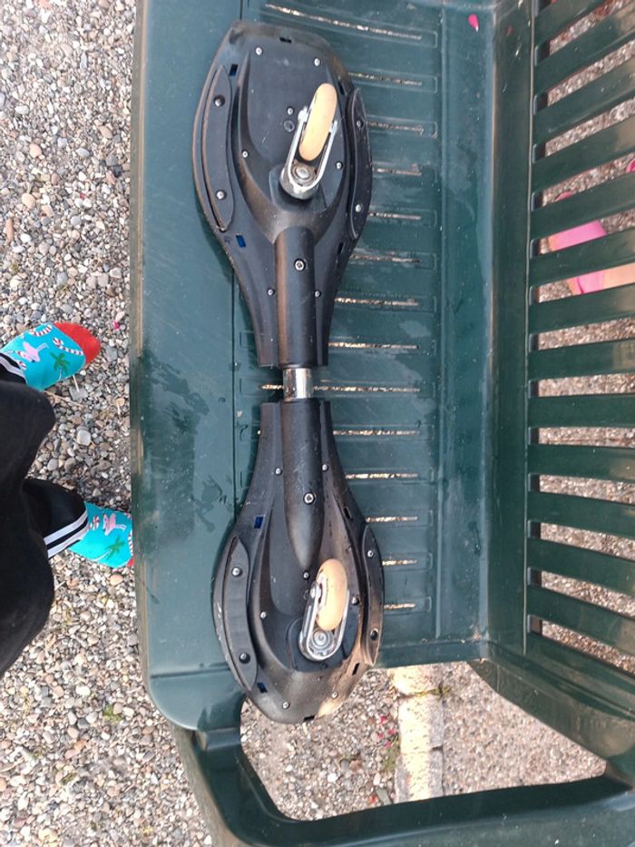 Skateboard 2 roues - photo numéro 2