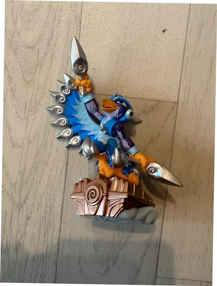Figurine skylanders stormblade très bon état