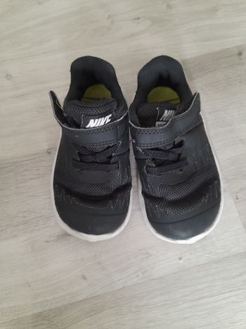 Paire de baskets nike noires