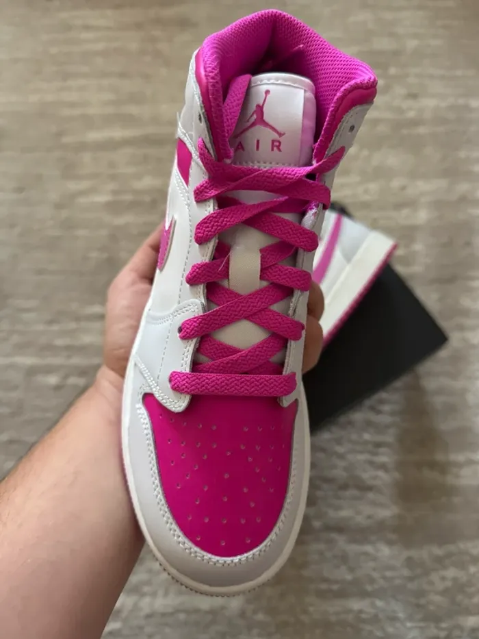 Jordan 1 Mid Fire Pink - photo numéro 3