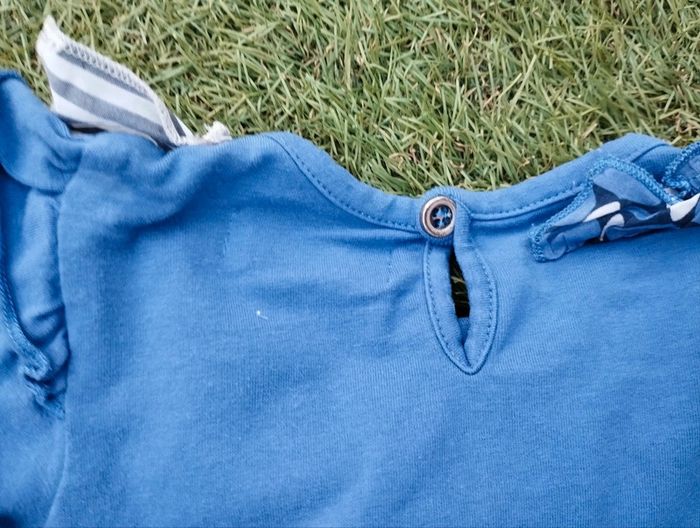 Magnifique petit tee-shirt bleu - photo numéro 4