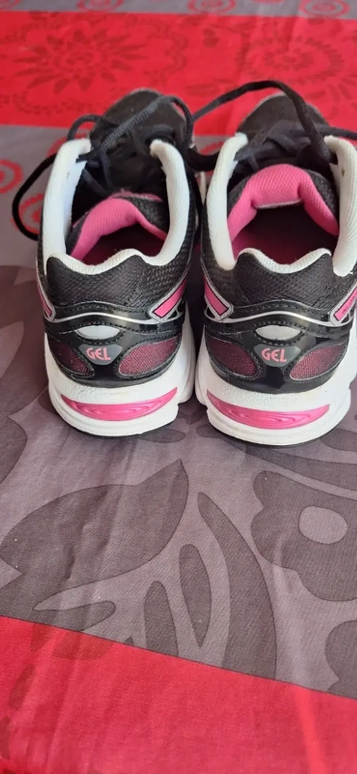 Baskets Oasics 6 - photo numéro 5
