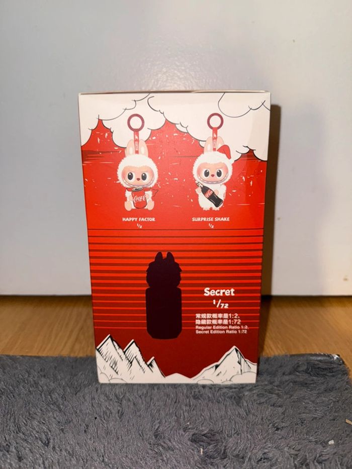 Pop Mart The monsters Labubu Vinyl Face Coca Cola - photo numéro 3