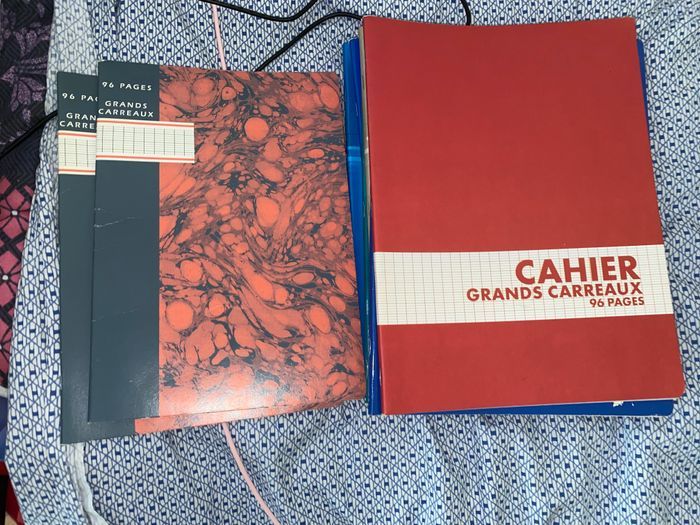 Lot de fournitures scolaires