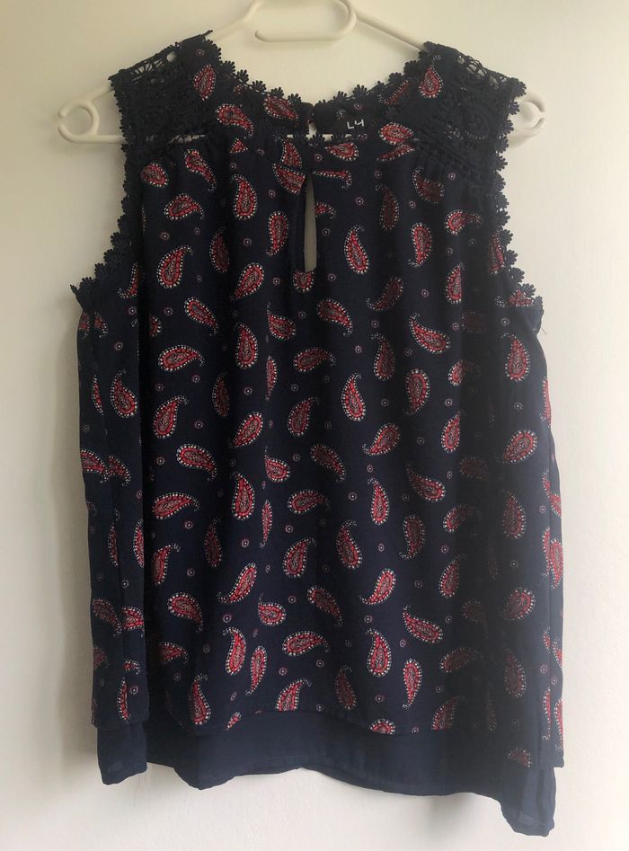 Débardeur doublé bleu avec motifs et dentelle La halle 36