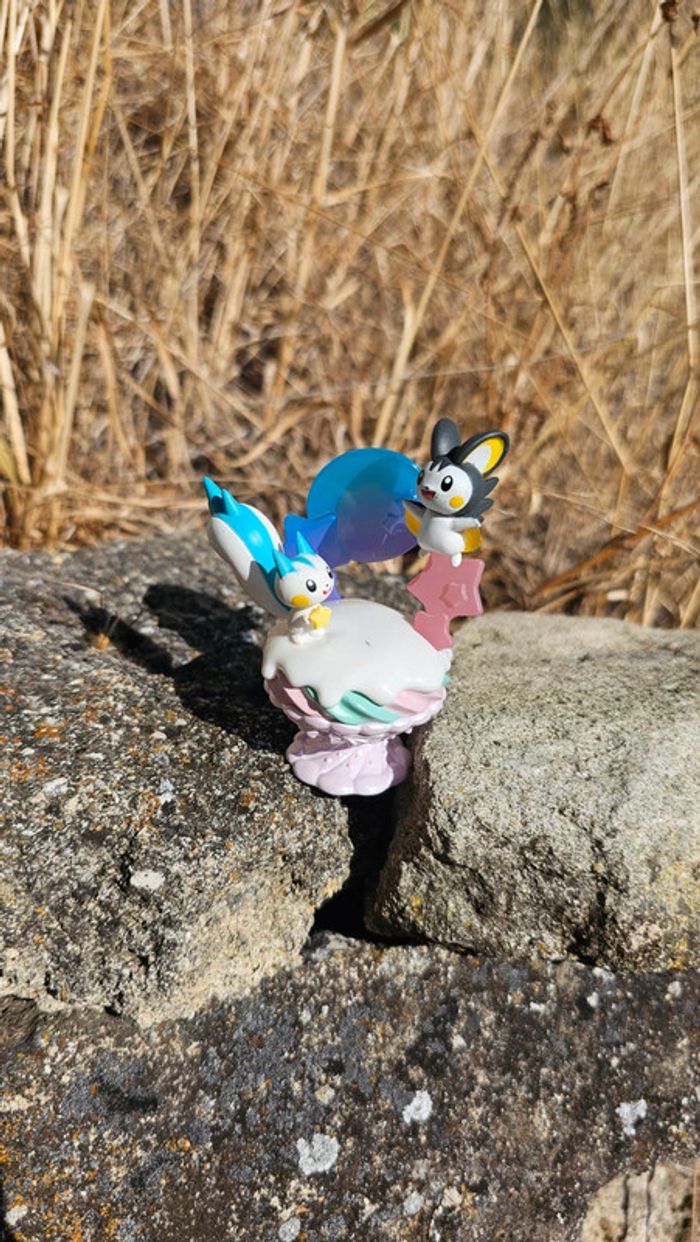 Super figurine Pokemon pachirisu et emolga - photo numéro 7