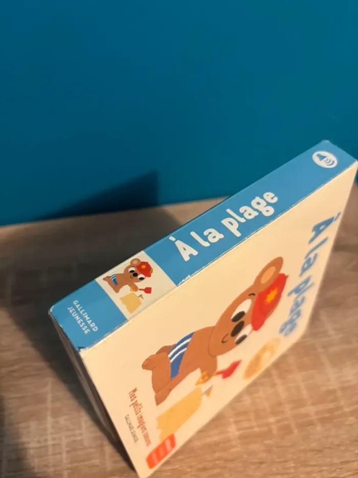 Livre sonore avec un cherche et trouve à la plage - photo numéro 2