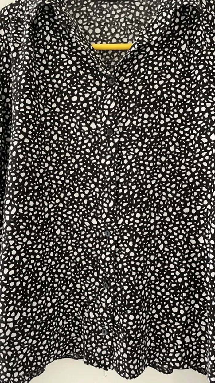 Chemise noir - photo numéro 3
