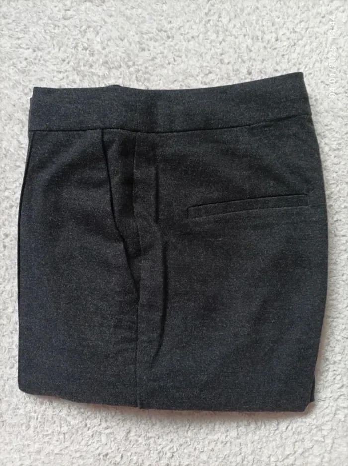 Pantalon gris anthracite 3/4 taille 36 - photo numéro 3