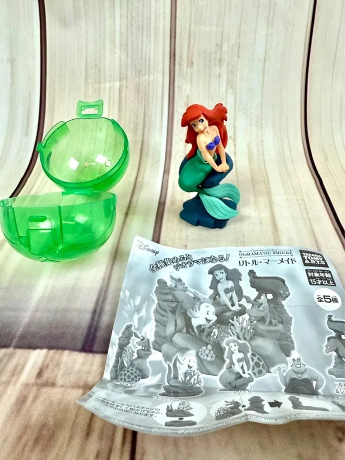 Petite figurine gashapon import Japon Disney - Ariel la petite sirène - photo numéro 2