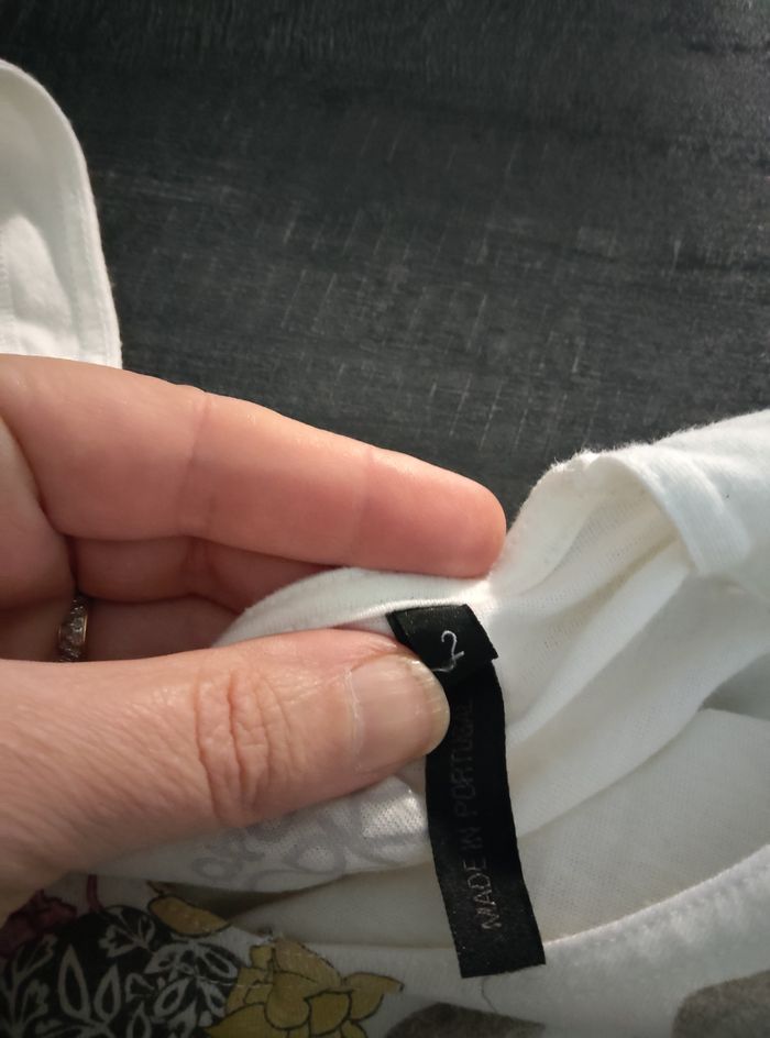 T-shirt taille 2 - photo numéro 3