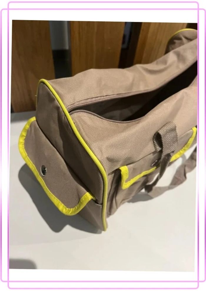 Petit sac de voyage avec sa trousse de toilette - photo numéro 2