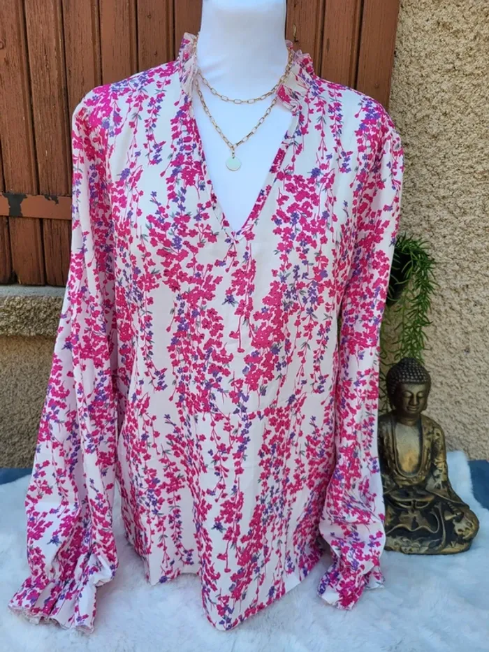Blouse fleuri fluide ivoire rose mauve taille 48 - photo numéro 2