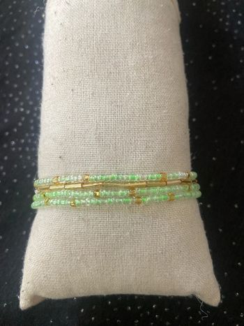 Lot bracelets verts clairs