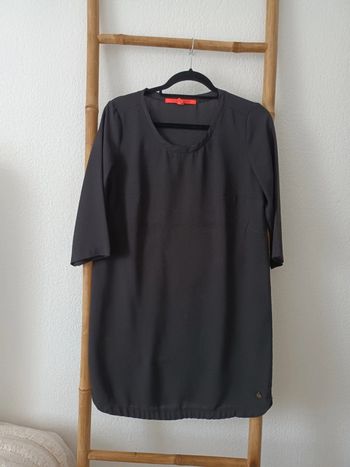 Jolie robe noire Mango taille M